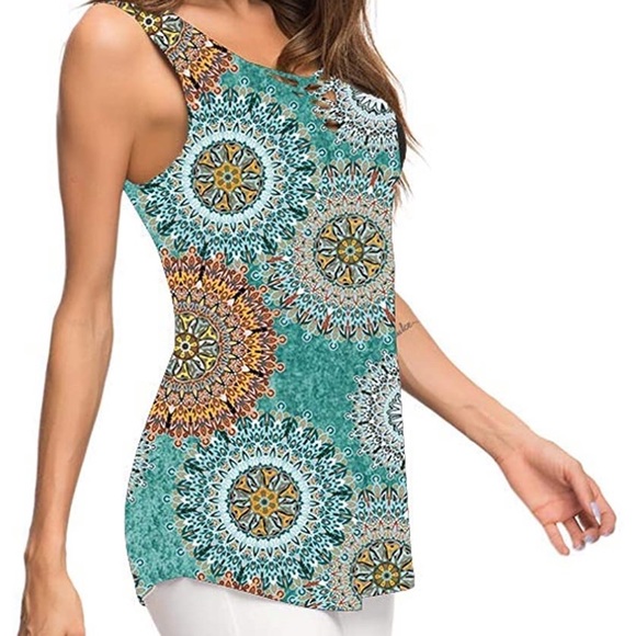 Criss-Cross Tank Top - Picture 3 of 4